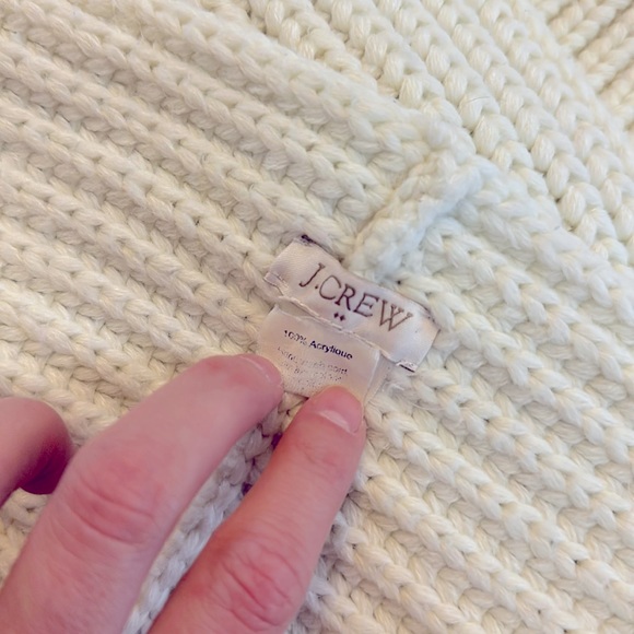 JCrew Women’s Infinity Scarf -cream - Picture 4 of 5